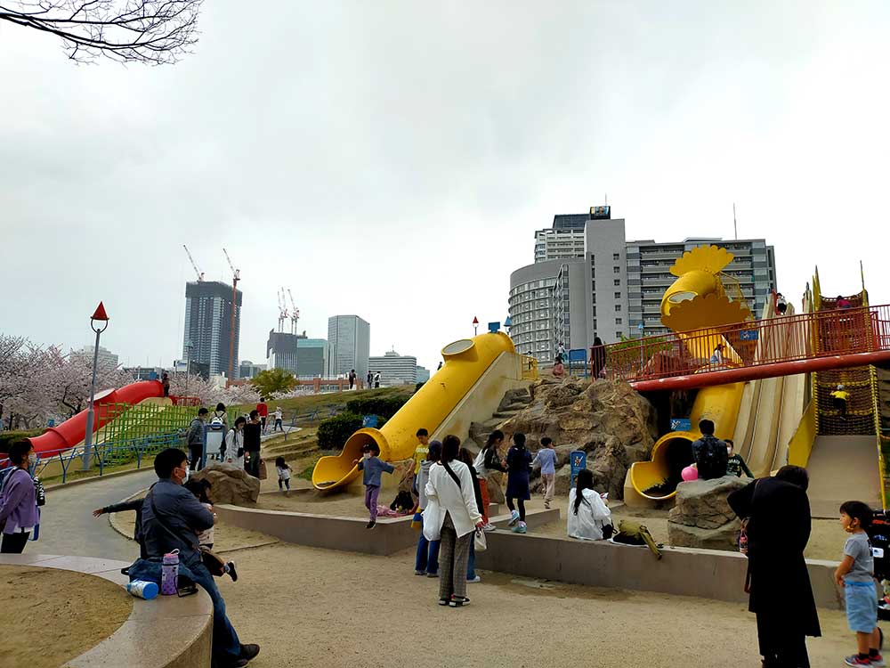 扇町公園のマウンテンスライダー